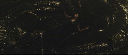 在线观看异形4,星际重生，黑暗中的觉醒